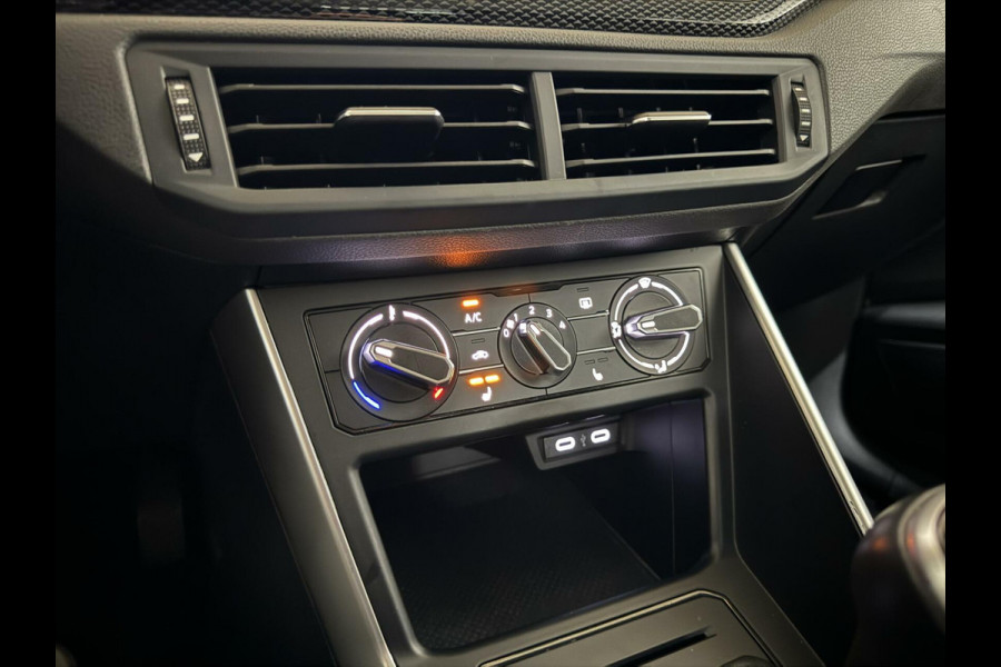 Volkswagen Polo 1.0 TSI Life Virtual CarPlay Camera NAP