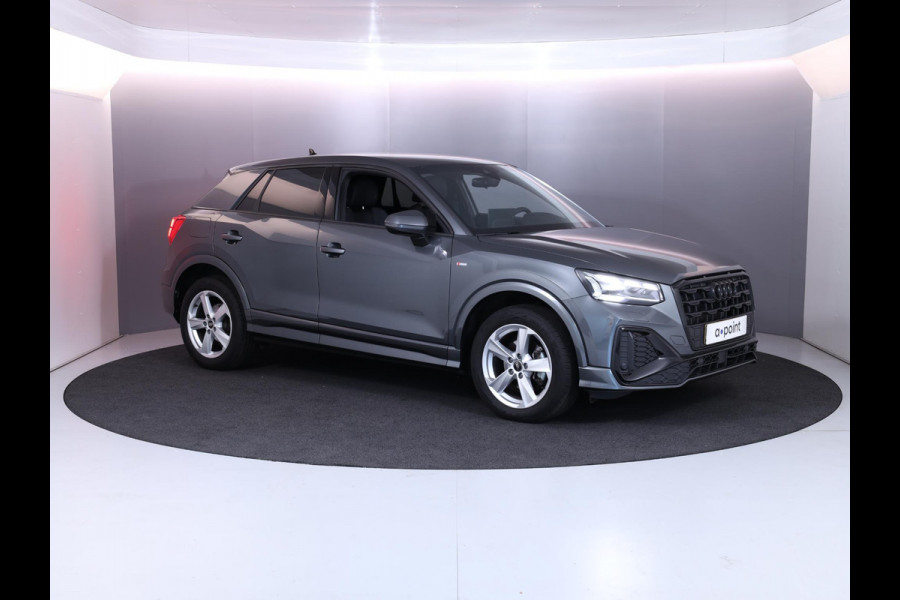 Audi Q2 35 TFSI S Edition 150 pk S-tronic | Verlengde garantie | Navigatie | Parkeersensoren achter | Adaptieve cruise control | Matrix LED koplampen | S-line |