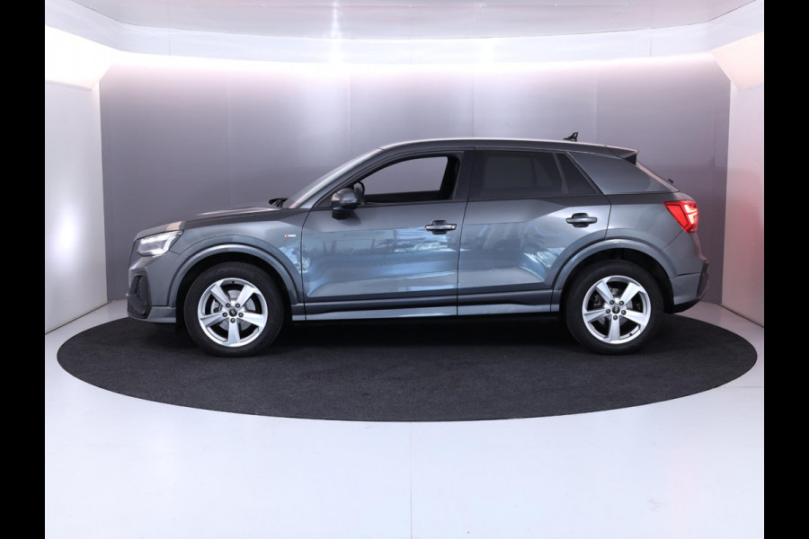 Audi Q2 35 TFSI S Edition 150 pk S-tronic | Verlengde garantie | Navigatie | Parkeersensoren achter | Adaptieve cruise control | Matrix LED koplampen | S-line |