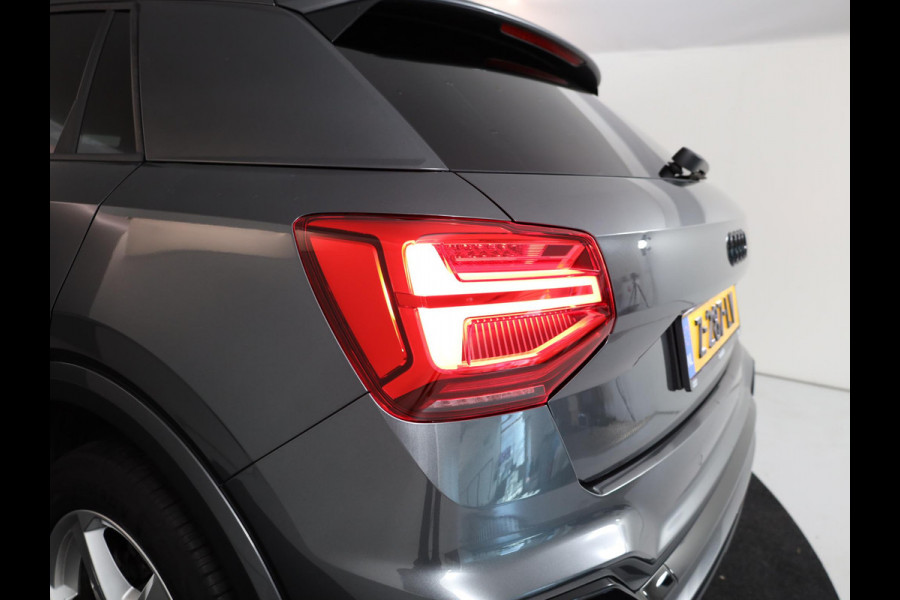Audi Q2 35 TFSI S Edition 150 pk S-tronic | Verlengde garantie | Navigatie | Parkeersensoren achter | Adaptieve cruise control | Matrix LED koplampen | S-line |