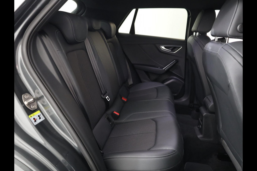 Audi Q2 35 TFSI S Edition 150 pk S-tronic | Verlengde garantie | Navigatie | Parkeersensoren achter | Adaptieve cruise control | Matrix LED koplampen | S-line |