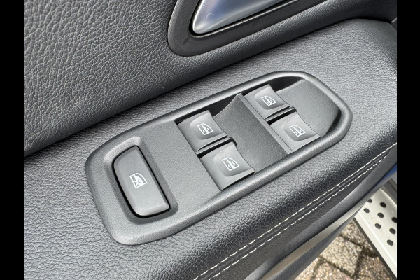 Dacia Duster 1.3 TCe Extreme Automaat Camera Navigatie Carplay Clima Cruise Leder