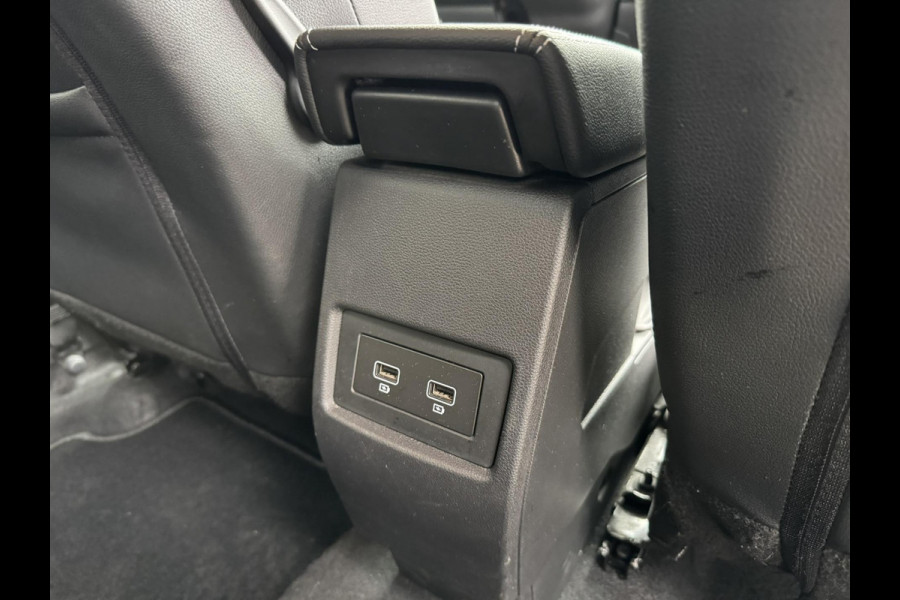 Dacia Duster 1.3 TCe Extreme Automaat Camera Navigatie Carplay Clima Cruise Leder