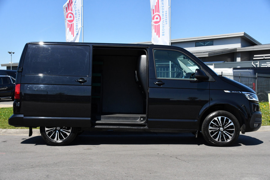 Volkswagen Transporter 2.0 TDI L1H1 30 Bulli Virtual, Adaptieve Cruise, Carplay, LED, Multimedia, 150PK, Automaat, Stoelverwarming, Uniek!