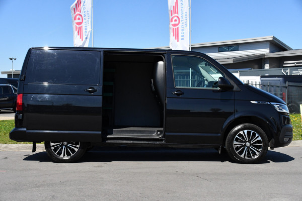 Volkswagen Transporter 2.0 TDI L1H1 30 Bulli Virtual, Adaptieve Cruise, Carplay, LED, Multimedia, 150PK, Automaat, Stoelverwarming, Uniek!