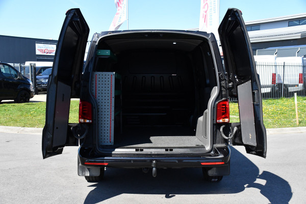 Volkswagen Transporter 2.0 TDI L1H1 30 Bulli Virtual, Adaptieve Cruise, Carplay, LED, Multimedia, 150PK, Automaat, Stoelverwarming, Uniek!