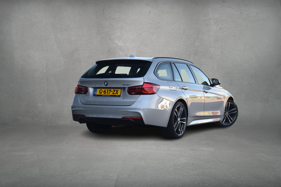 BMW 3 Serie Touring 318i M Sport Corporate Lease | Automaat | Pano | Leer | Stoelverw.