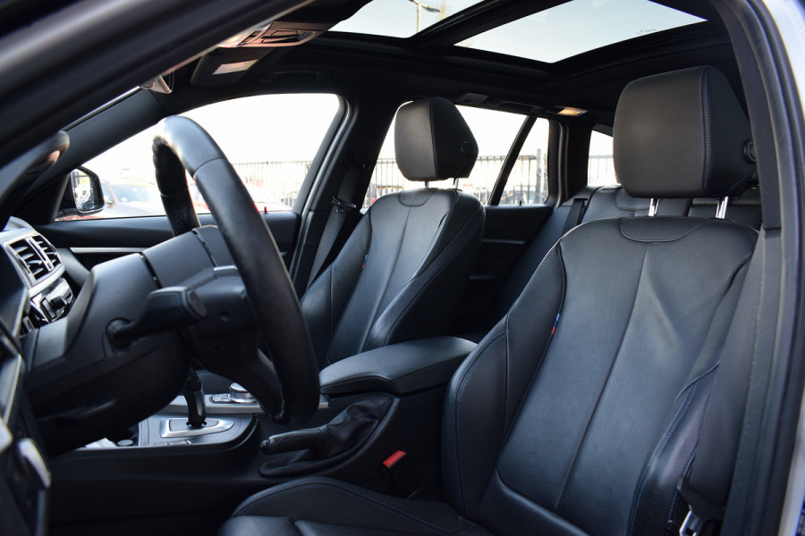 BMW 3 Serie Touring 318i M Sport Corporate Lease | Automaat | Pano | Leer | Stoelverw.