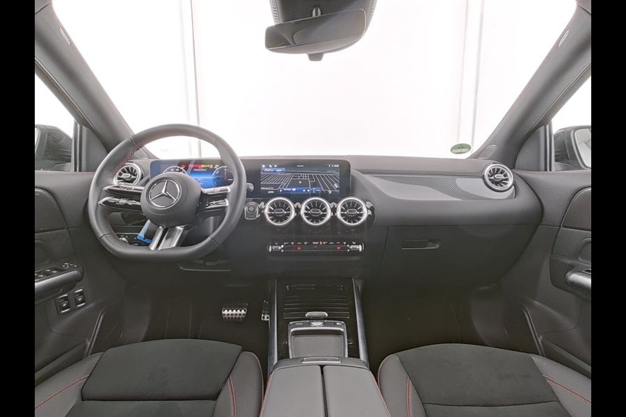 Mercedes-Benz GLA 250 e AMG Face Lift Plug-In Hybride | AMG Line Advanced Plus | Night Pakket | Sfeerverlichting | Distronic | Multibeam Led Koplampen | Inclusief 24 maanden MB Certified garantie voor Europa.