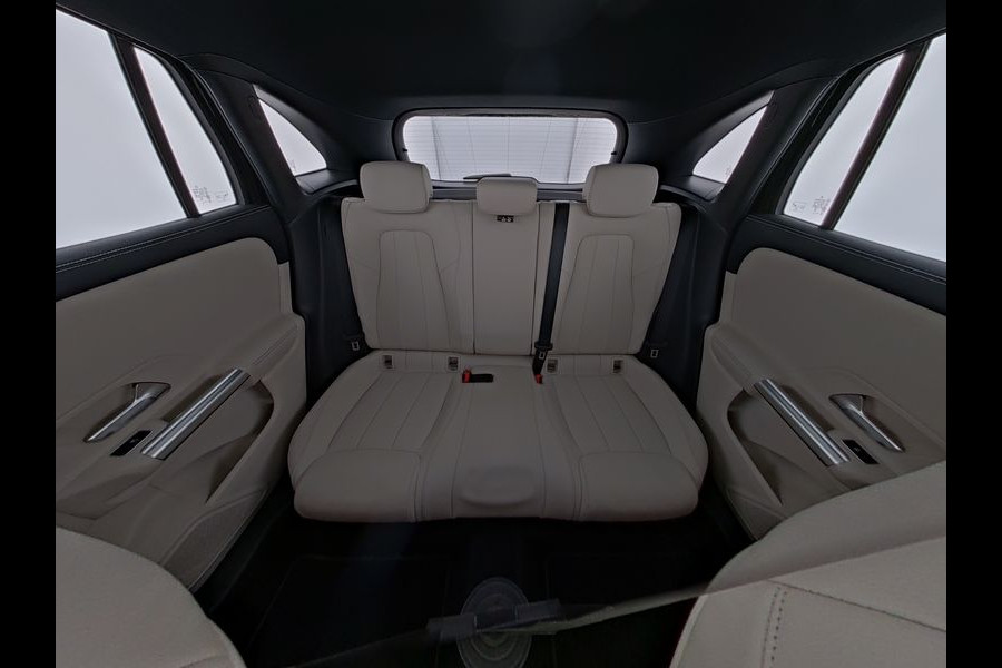 Mercedes-Benz GLA 250 e Face Lift Plug-In Hybride | Progressive Line Advanced Plus | Panorama Schuif-Kanteldak | Alarm | Dodehoek Assist | 360° camera | Inclusief 24 maanden MB Certified garantie voor Europa.