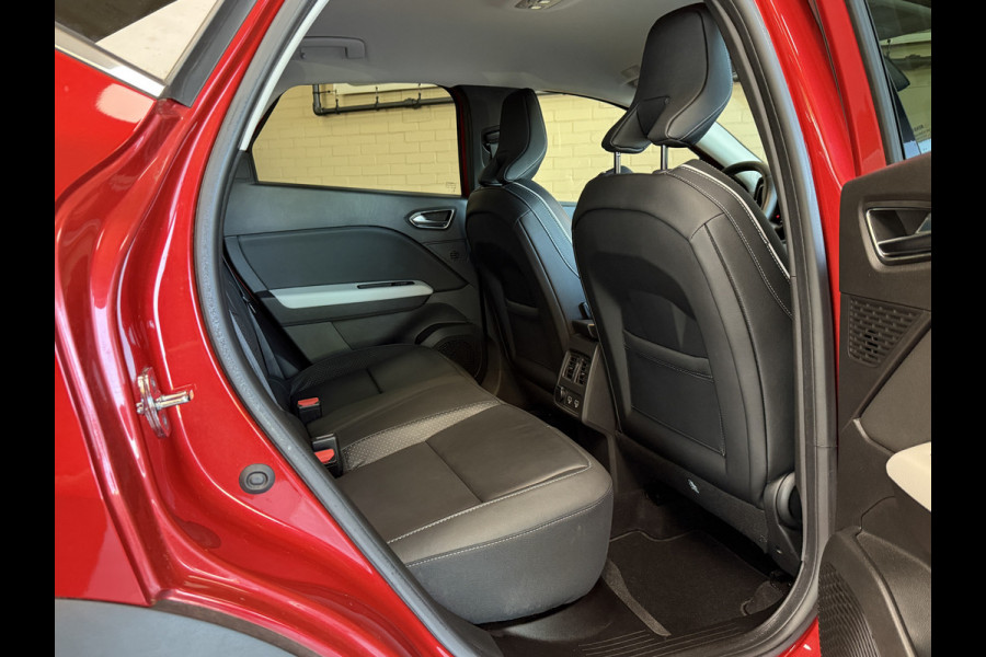 Renault Captur 1.3 TCe 130 AUT Edition One | 9,3" Navi | 18 Inch | 360 Camera | Leder | Stoel & stuurverwarming | 100% Dealer onderhouden!
