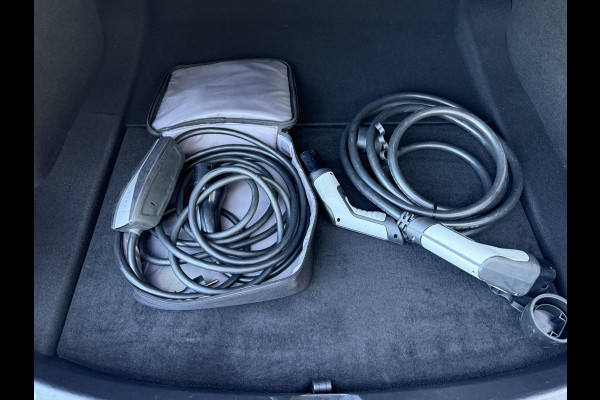 Tesla Model 3 Range Plus RWD | Autopilot | Panorama | Leder |