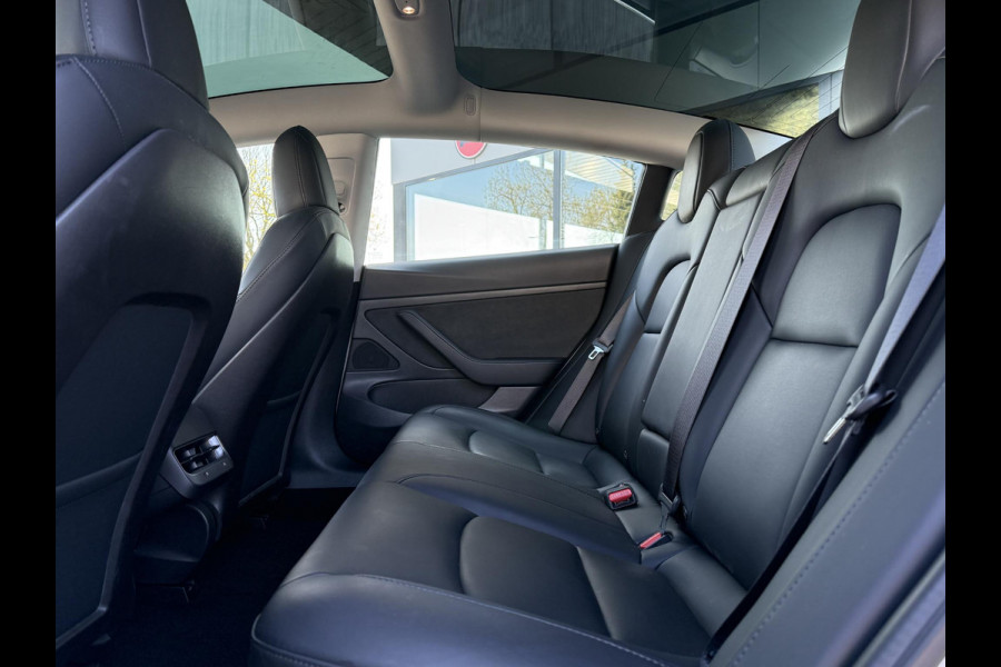 Tesla Model 3 Range Plus RWD | Autopilot | Panorama | Leder |