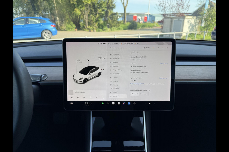 Tesla Model 3 Range Plus RWD | Autopilot | Panorama | Leder |
