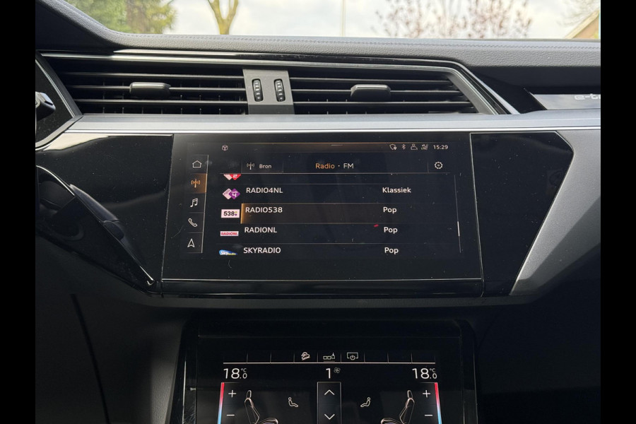 Audi e-tron e-tron 50 quattro Edition Plus 71 kWh | Panorama | Adapt. Luchtvering | Leder |