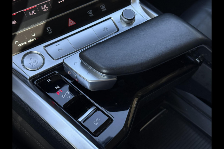 Audi e-tron e-tron 50 quattro Edition Plus 71 kWh | Panorama | Adapt. Luchtvering | Leder |