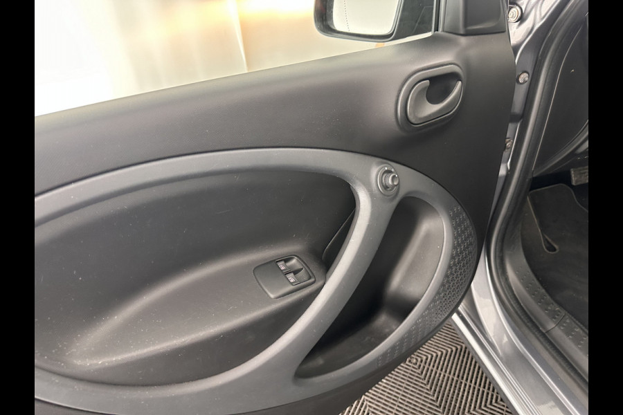 Smart Forfour EQ pure 18 kWh Aut. *FULL-LEATHER | AIRCO | CRUISE | COMFORT-SEATS | 15''ALU*