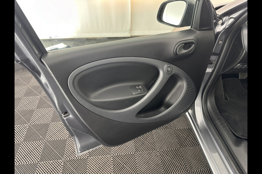 Smart Forfour EQ pure 18 kWh Aut. *FULL-LEATHER | AIRCO | CRUISE | COMFORT-SEATS | 15''ALU*