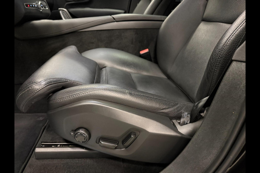 Volvo XC90 2.0 T8 Recharge AWD R-Design 7P PANO/LUCHTVERING/LEDER/DAB/NAVI////