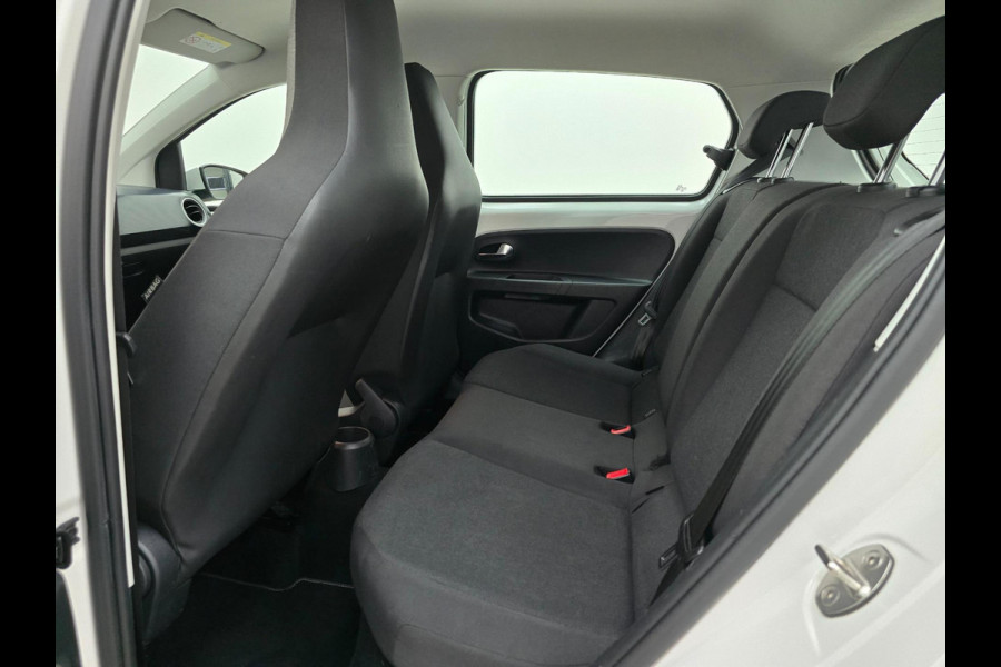 Volkswagen up! Occasion 1.0 Bluemotion zeer zuinig! | Tweedehands Volkswagen Up in wit met 68000km | Bluetooth audio | Airco | DAB