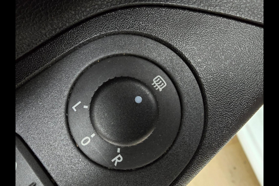 Volkswagen up! Occasion 1.0 Bluemotion zeer zuinig! | Tweedehands Volkswagen Up in wit met 68000km | Bluetooth audio | Airco | DAB