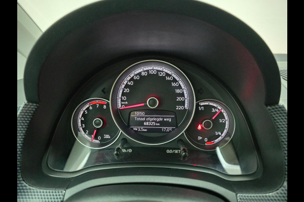 Volkswagen up! Occasion 1.0 Bluemotion zeer zuinig! | Tweedehands Volkswagen Up in wit met 68000km | Bluetooth audio | Airco | DAB