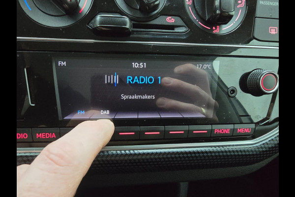Volkswagen up! Occasion 1.0 Bluemotion zeer zuinig! | Tweedehands Volkswagen Up in wit met 68000km | Bluetooth audio | Airco | DAB