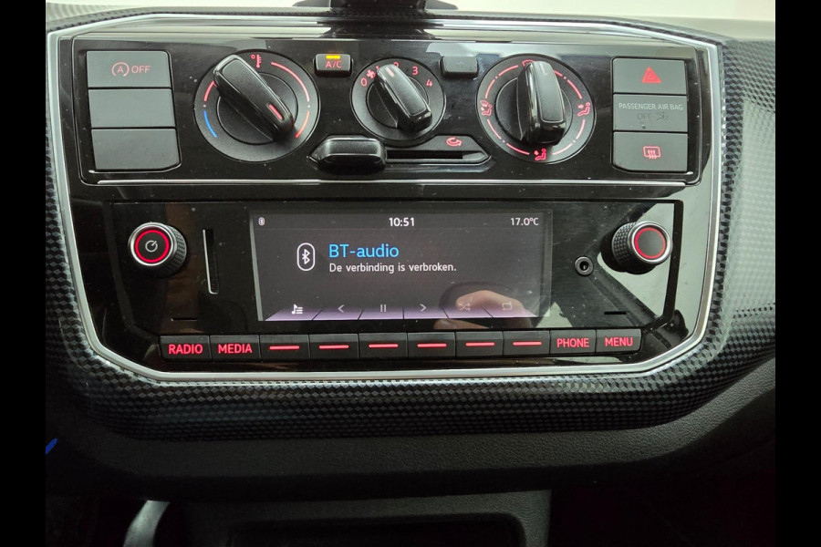 Volkswagen up! Occasion 1.0 Bluemotion zeer zuinig! | Tweedehands Volkswagen Up in wit met 68000km | Bluetooth audio | Airco | DAB