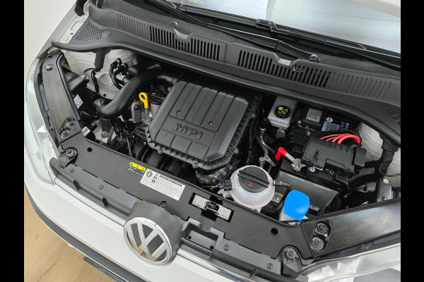 Volkswagen up! Occasion 1.0 Bluemotion zeer zuinig! | Tweedehands Volkswagen Up in wit met 68000km | Bluetooth audio | Airco | DAB