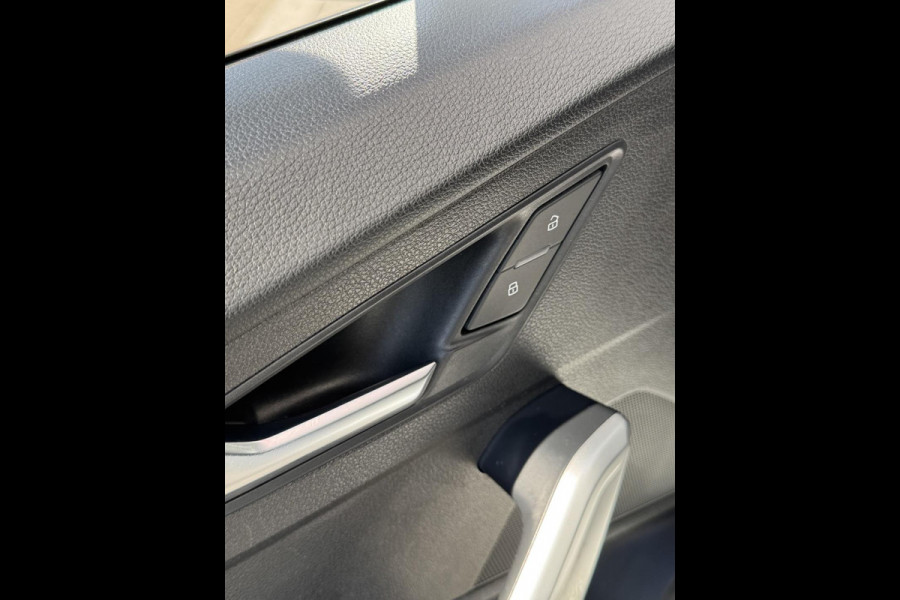 Audi Q2 1.4 150 PK 16V TFSi CoD - Navigatie I Airco I LED/PDC I Sport velgen I Comfort pakket I
