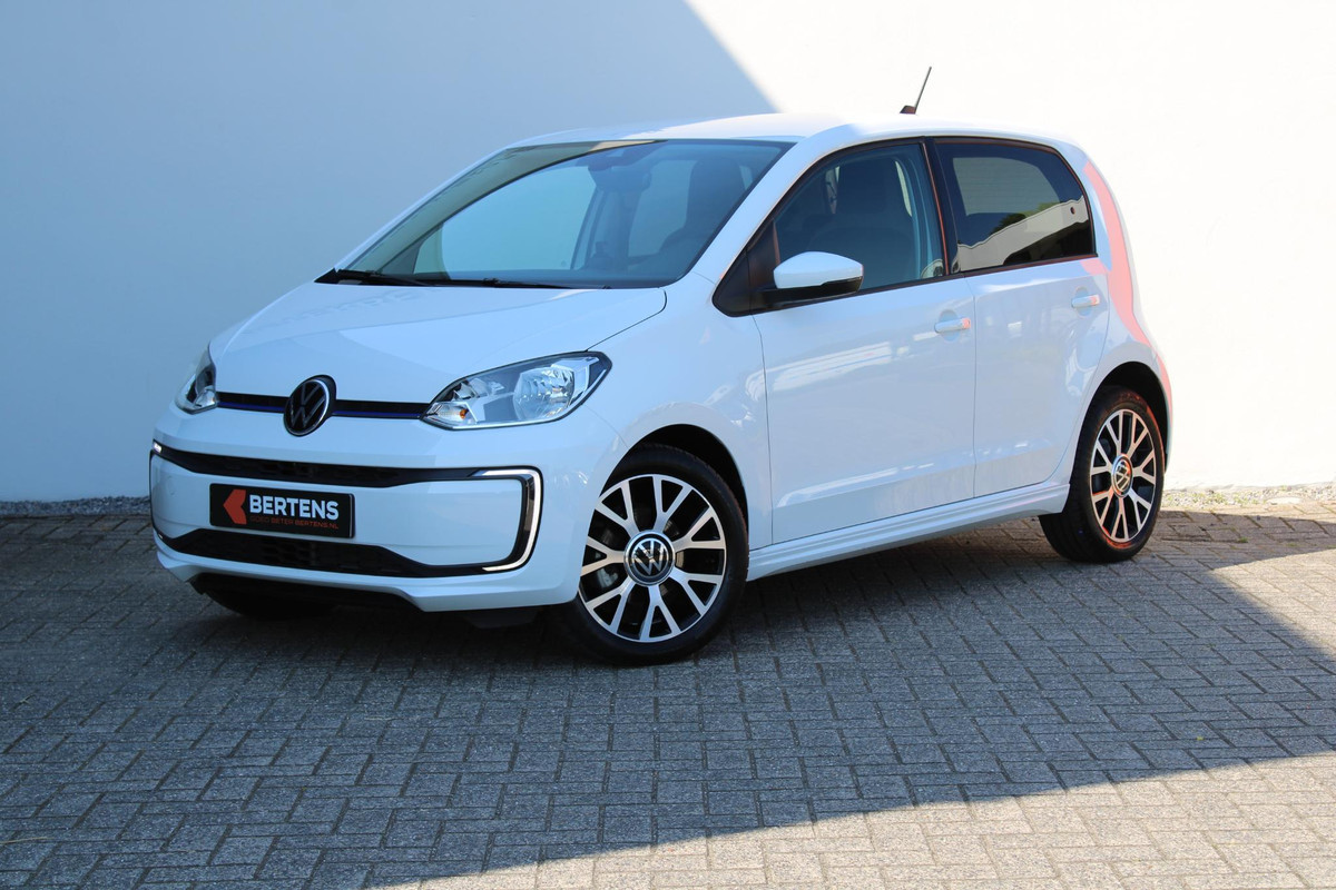 Volkswagen e-Up! e-up! Style | Parkeercamera | 16% bijtelling | Prijs is rijklaar Volkswagen e-Up! e-up! Style | Parkeercamera | 16% bijtelling | Prijs is rijklaar