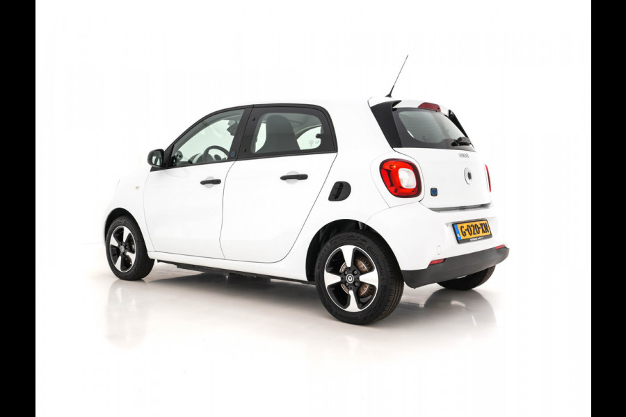 Smart Forfour EQ Business Solution Cool&Audio Pack 18 kWh [ 3-Fase ] (INCL-BTW) *FULL-LEATHER | AIRCO | DAB | CRUISE | COMFORT-SEATS | 15''ALU*
