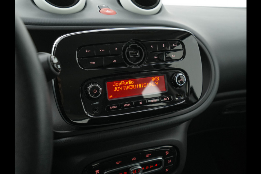 Smart Forfour EQ Business Solution Cool&Audio Pack 18 kWh [ 3-Fase ] (INCL-BTW) *FULL-LEATHER | AIRCO | DAB | CRUISE | COMFORT-SEATS | 15''ALU*