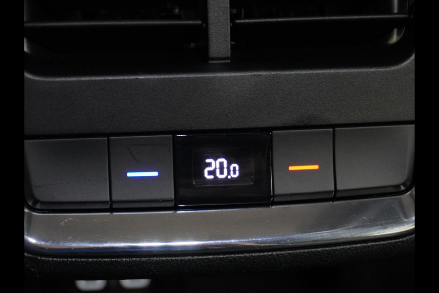 Škoda ENYAQ iV 60 Navi Ecc Adaptieve Cruise Control CameraApple Carplay Android Keyless Led Pdc DabBusiness Edition Plus Stoelverwarming Bluetooth Dodehoek detector Draadloze tel.lader Rijstrooksensor Regen-Lichtsensor Origineel Nederlandse 1e Eigenaar Auto nieuwprijs €51.910,-