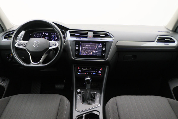 Volkswagen Tiguan Allspace 1.5 TSI Elegance 7p. IQ Light, Stuur-/Stoelverw. ACC, Camera, Apple Carplay, DAB