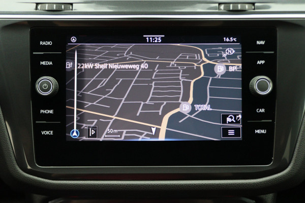 Volkswagen Tiguan Allspace 1.5 TSI Elegance 7p. IQ Light, Stuur-/Stoelverw. ACC, Camera, Apple Carplay, DAB