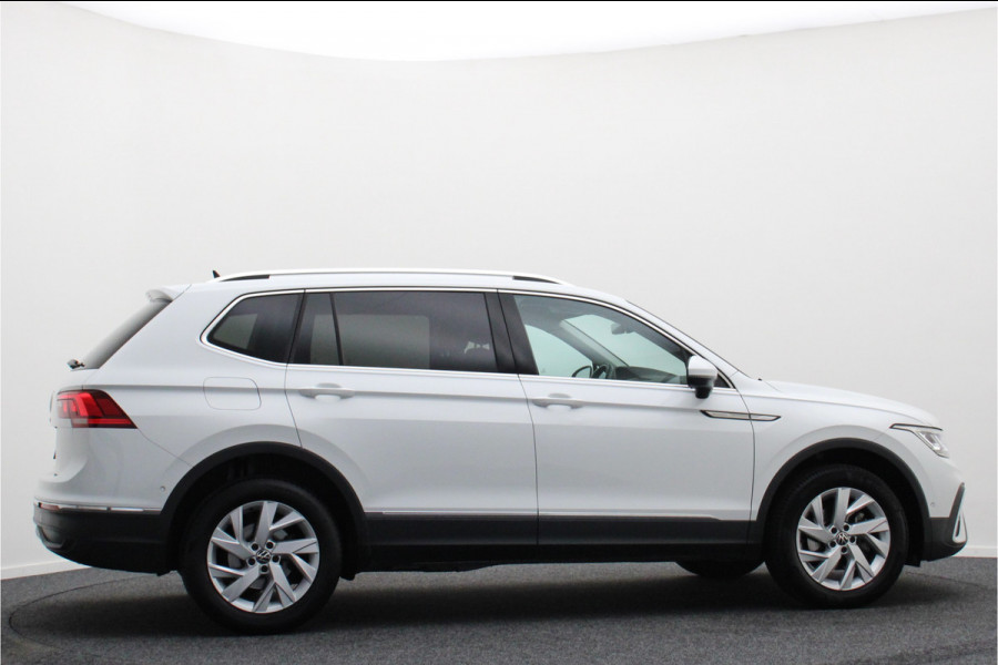 Volkswagen Tiguan Allspace 1.5 TSI Elegance 7p. IQ Light, Stuur-/Stoelverw. ACC, Camera, Apple Carplay, DAB