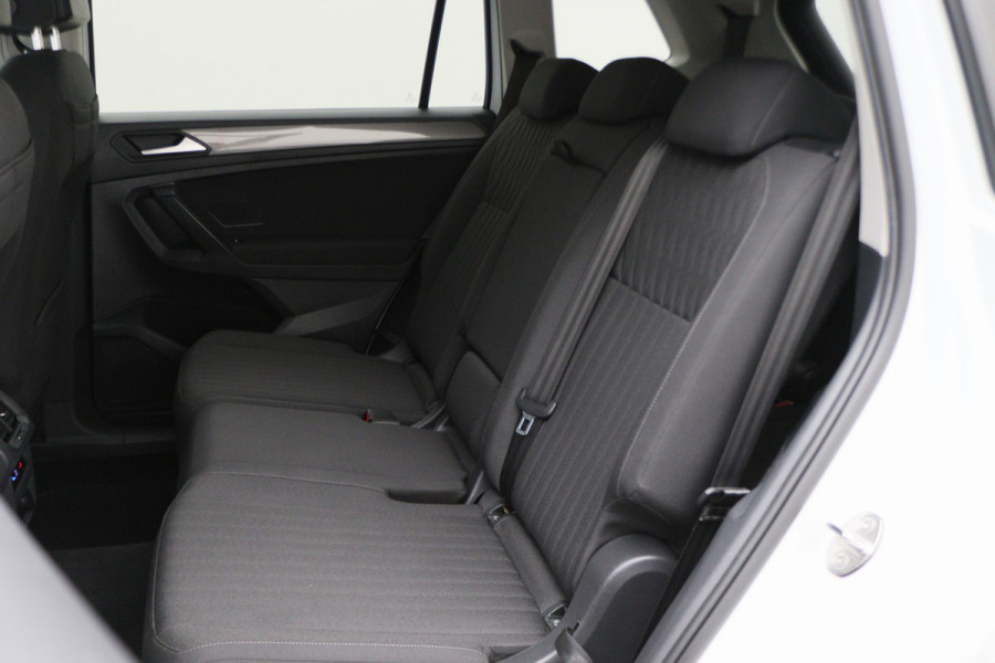 Volkswagen Tiguan Allspace 1.5 TSI Elegance 7p. IQ Light, Stuur-/Stoelverw. ACC, Camera, Apple Carplay, DAB