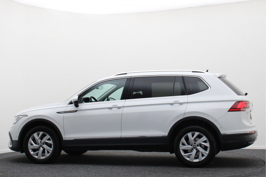 Volkswagen Tiguan Allspace 1.5 TSI Elegance 7p. IQ Light, Stuur-/Stoelverw. ACC, Camera, Apple Carplay, DAB