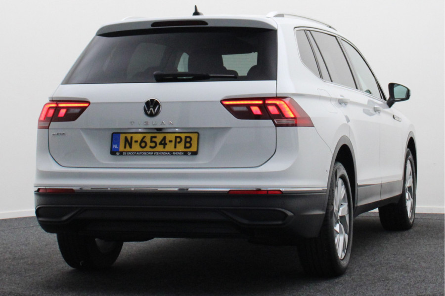Volkswagen Tiguan Allspace 1.5 TSI Elegance 7p. IQ Light, Stuur-/Stoelverw. ACC, Camera, Apple Carplay, DAB