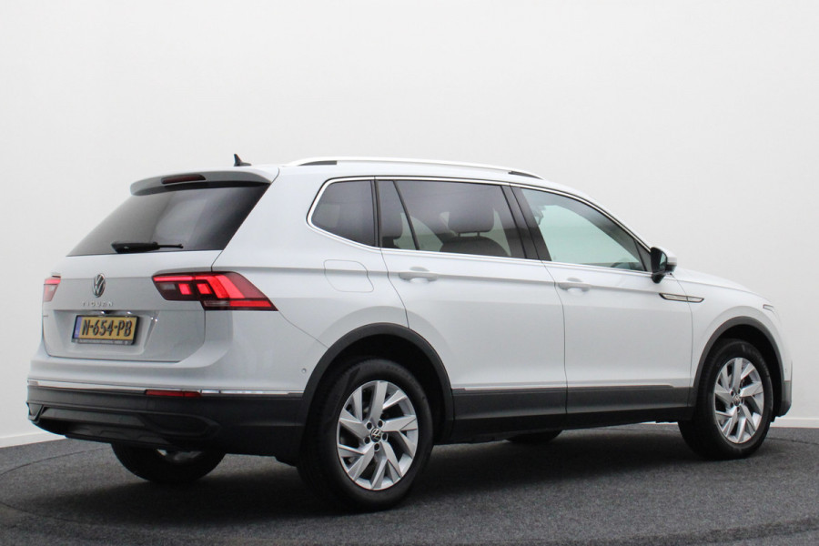 Volkswagen Tiguan Allspace 1.5 TSI Elegance 7p. IQ Light, Stuur-/Stoelverw. ACC, Camera, Apple Carplay, DAB