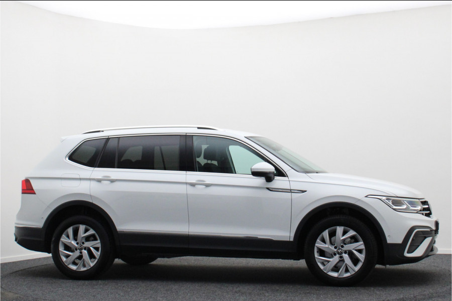 Volkswagen Tiguan Allspace 1.5 TSI Elegance 7p. IQ Light, Stuur-/Stoelverw. ACC, Camera, Apple Carplay, DAB