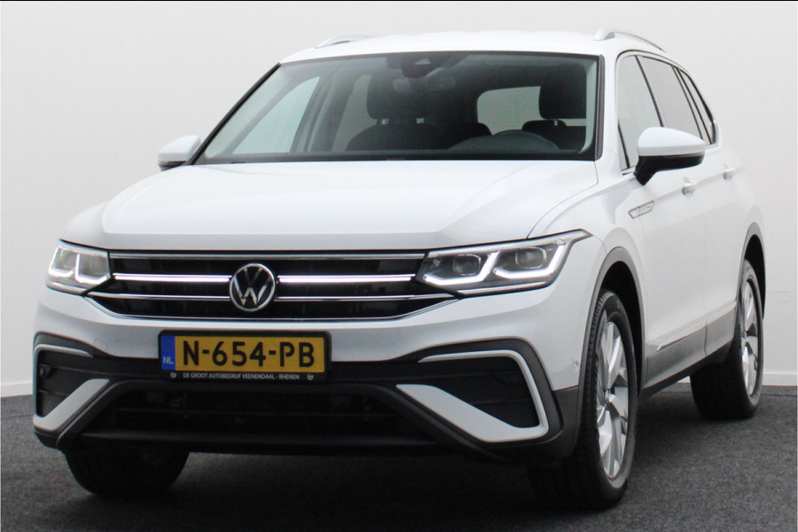 Volkswagen Tiguan Allspace 1.5 TSI Elegance 7p. IQ Light, Stuur-/Stoelverw. ACC, Camera, Apple Carplay, DAB