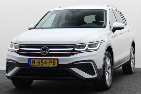 Volkswagen Tiguan Allspace 1.5 TSI Elegance 7p. IQ Light, Stuur-/Stoelverw. ACC, Camera, Apple Carplay, DAB