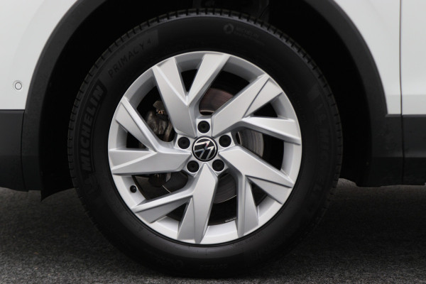 Volkswagen Tiguan Allspace 1.5 TSI Elegance 7p. IQ Light, Stuur-/Stoelverw. ACC, Camera, Apple Carplay, DAB