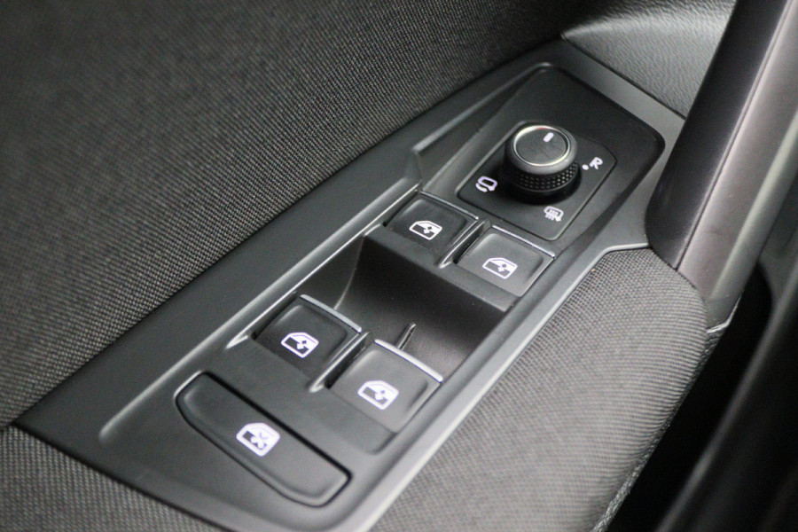 Volkswagen Tiguan Allspace 1.5 TSI Elegance 7p. IQ Light, Stuur-/Stoelverw. ACC, Camera, Apple Carplay, DAB