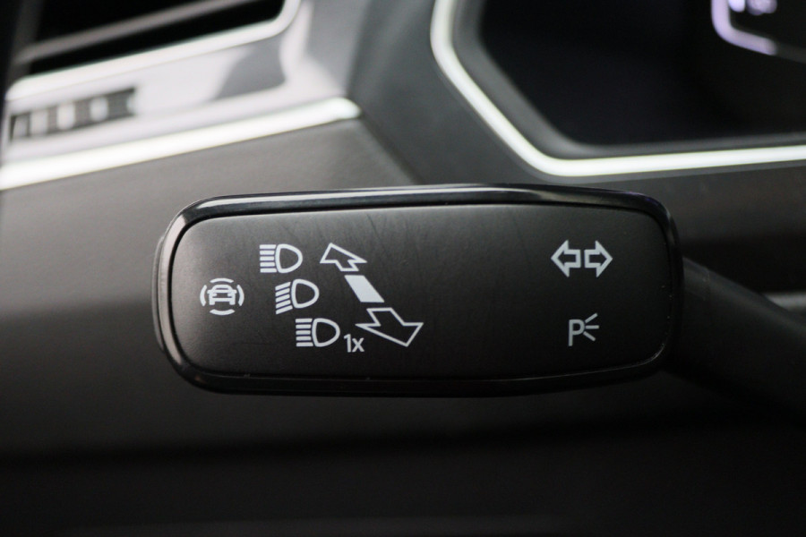 Volkswagen Tiguan Allspace 1.5 TSI Elegance 7p. IQ Light, Stuur-/Stoelverw. ACC, Camera, Apple Carplay, DAB