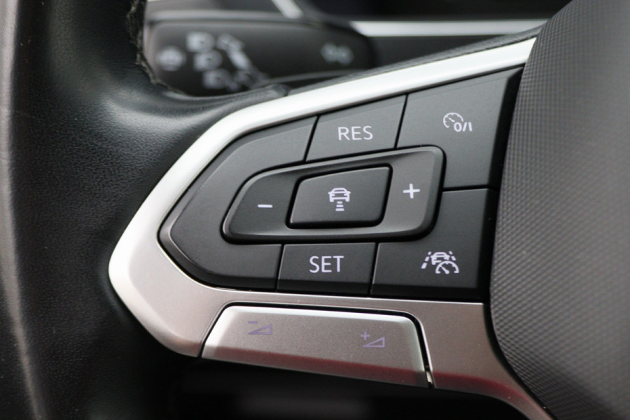 Volkswagen Tiguan Allspace 1.5 TSI Elegance 7p. IQ Light, Stuur-/Stoelverw. ACC, Camera, Apple Carplay, DAB