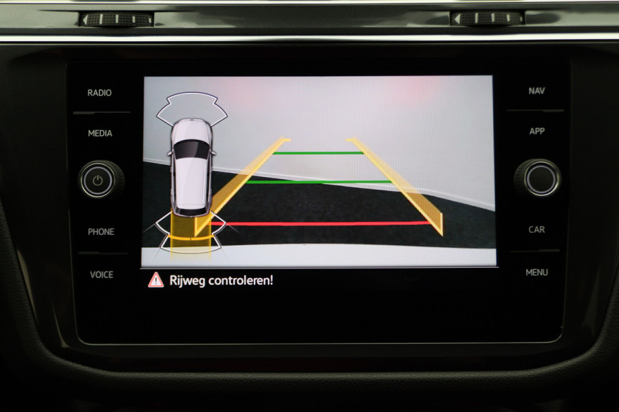 Volkswagen Tiguan Allspace 1.5 TSI Elegance 7p. IQ Light, Stuur-/Stoelverw. ACC, Camera, Apple Carplay, DAB