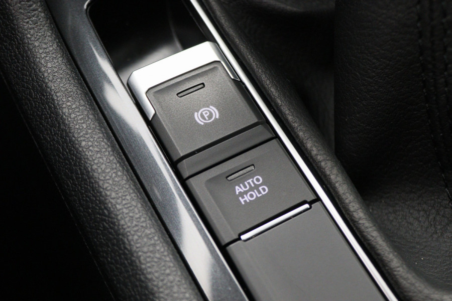 Volkswagen Tiguan Allspace 1.5 TSI Elegance 7p. IQ Light, Stuur-/Stoelverw. ACC, Camera, Apple Carplay, DAB